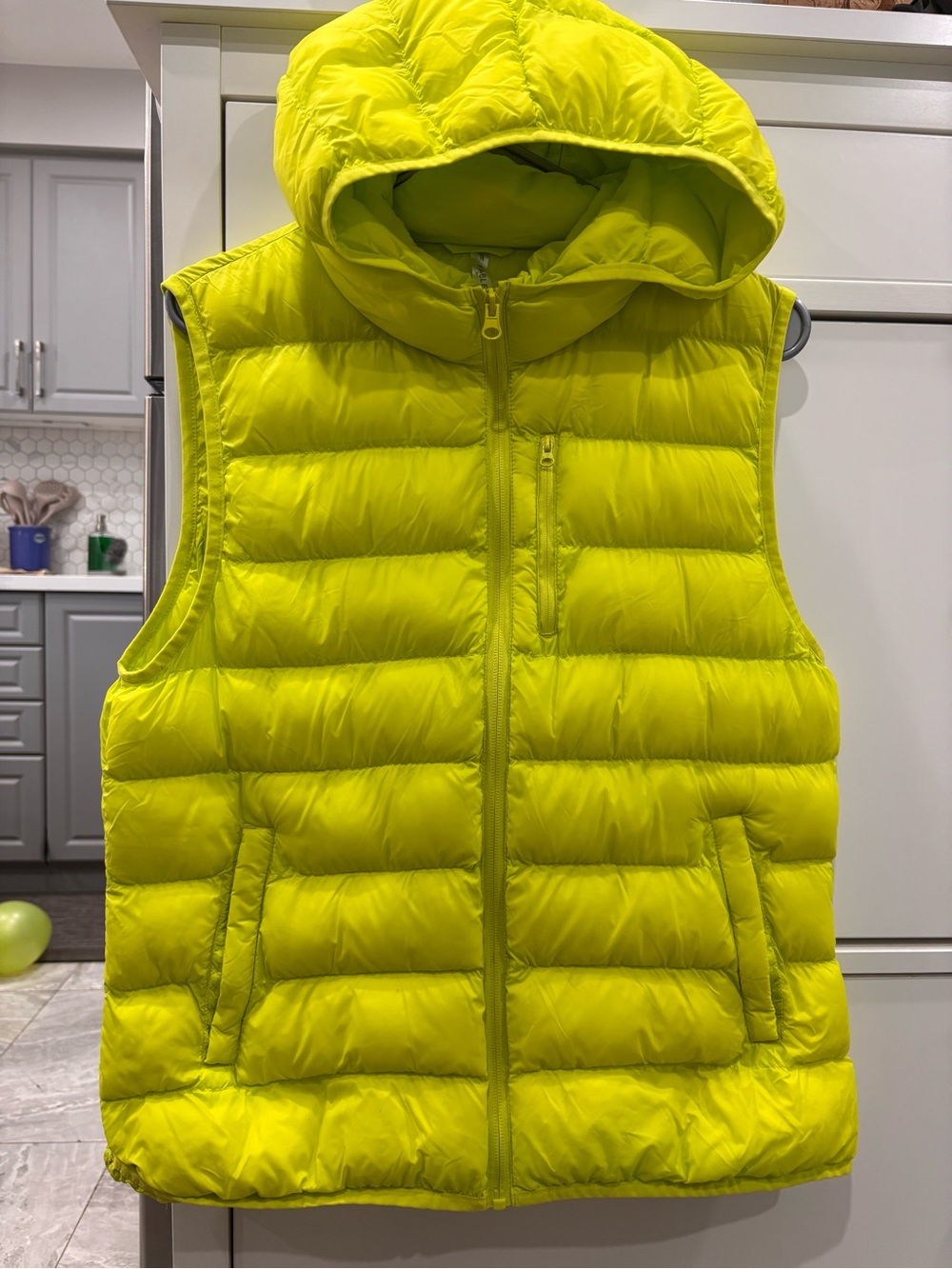 FABLETICS Quest Packable Puffer Vest - Picture 6 of 11